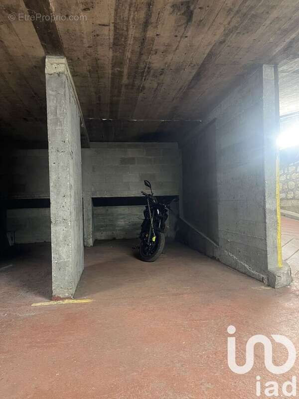 Photo 5 - Parking à PARIS-12E