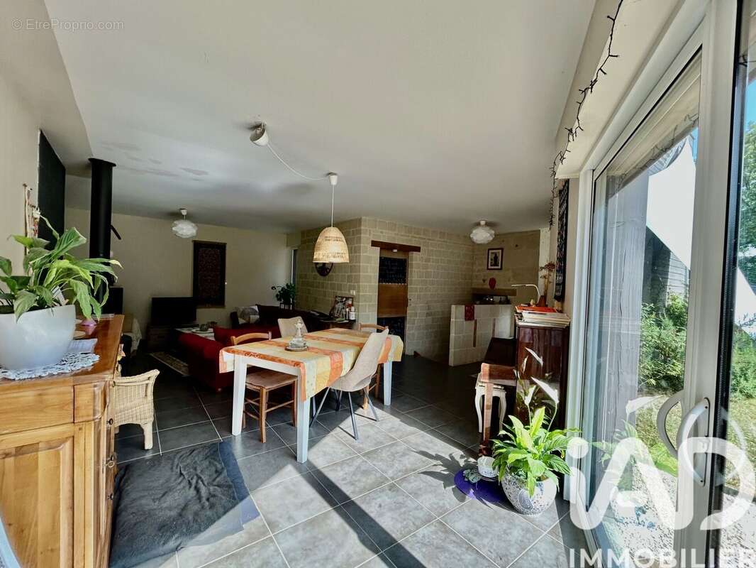 Maison 138 m² à Roiffe  - photo 9