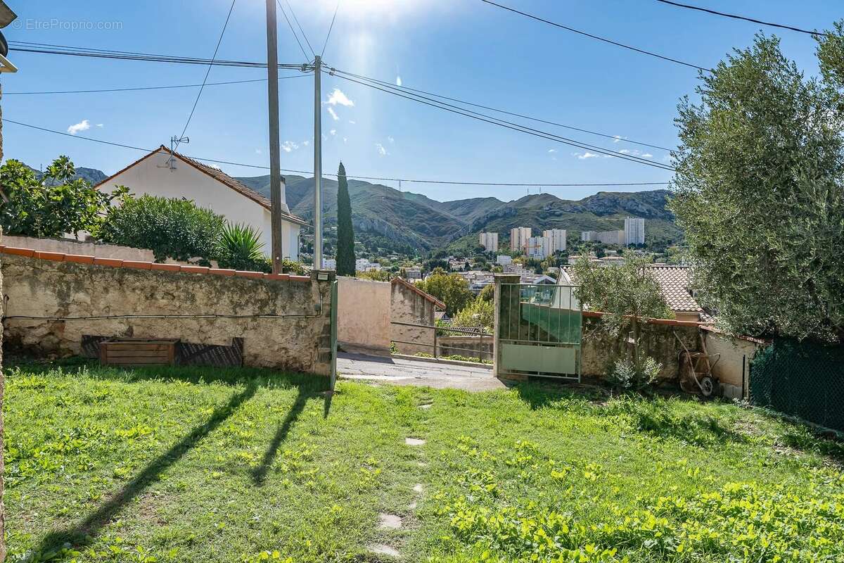 Appartement à MARSEILLE-11E