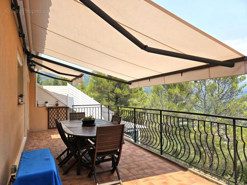 À vendre en exclusivité - Maison lumineuse 3P + 2 pièces avec terrasses, jardin, vue dégagée sur Drap et stationnement - photo 12
