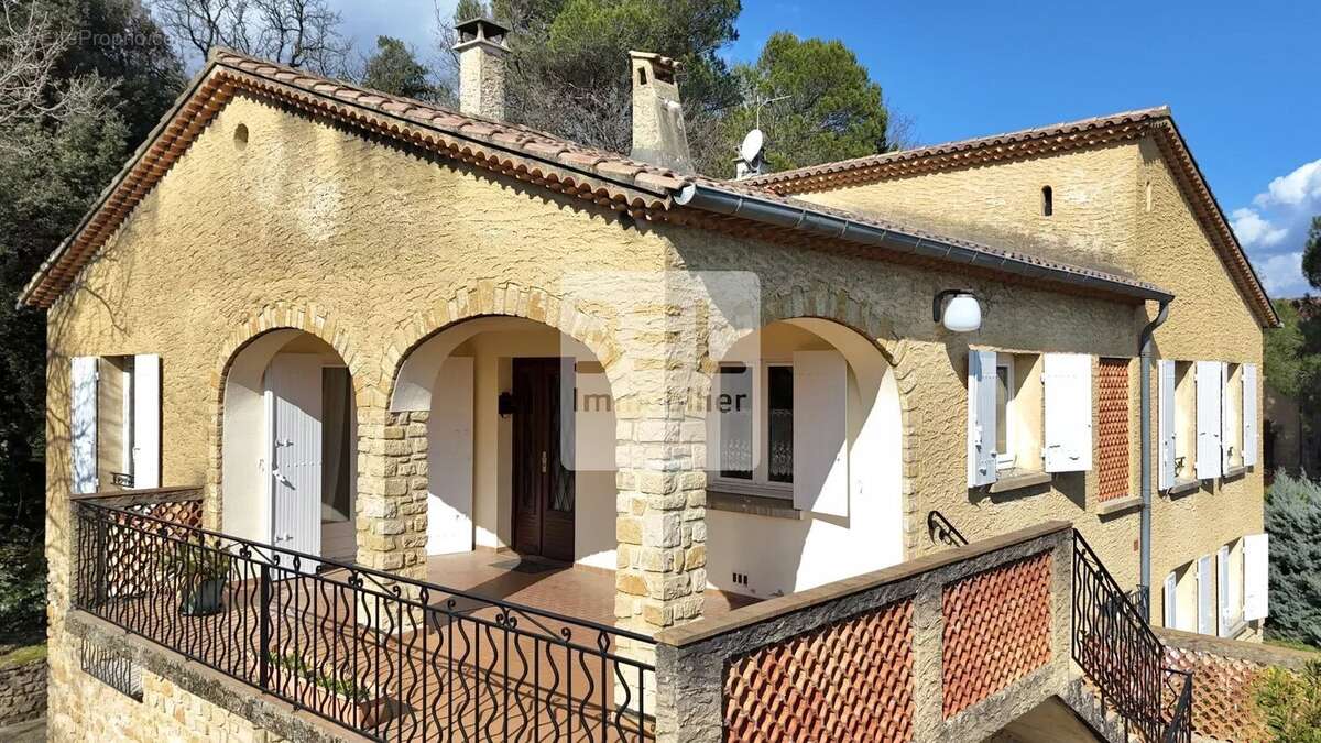 Maison à BAGNOLS-SUR-CEZE