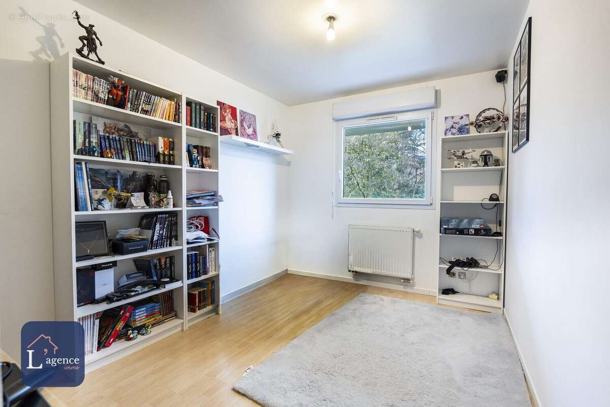 Appartement à SAINT-GENIS-POUILLY