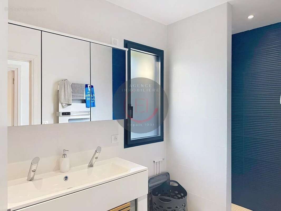 Maison à LES ADRETS-DE-L&#039;ESTEREL