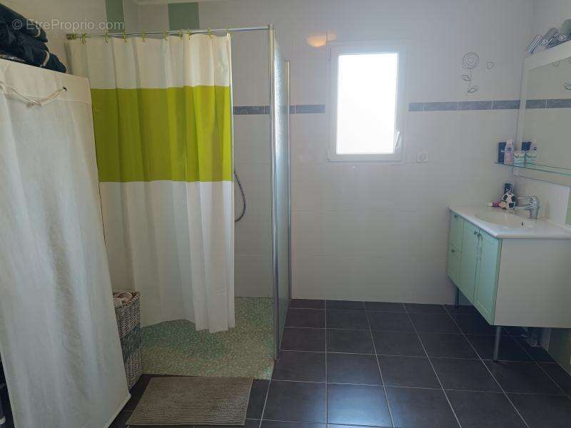 Appartement à ARGENTON-CHATEAU