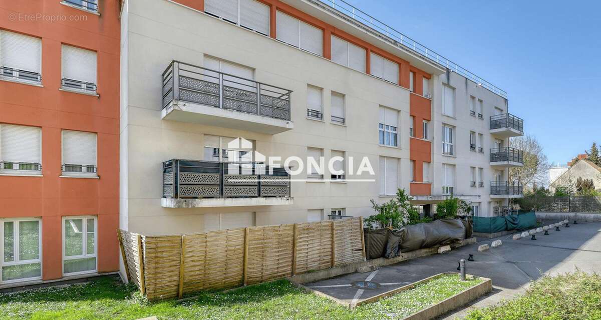 Appartement à CORBEIL-ESSONNES