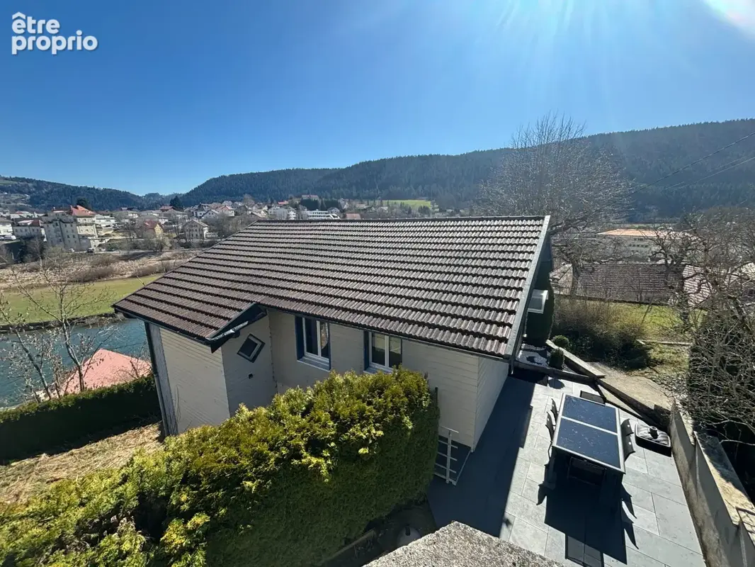 Photo Maison à Villers-Le-Lac au prix de 380 000€