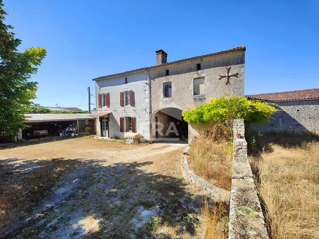 Maison à SIGOGNE