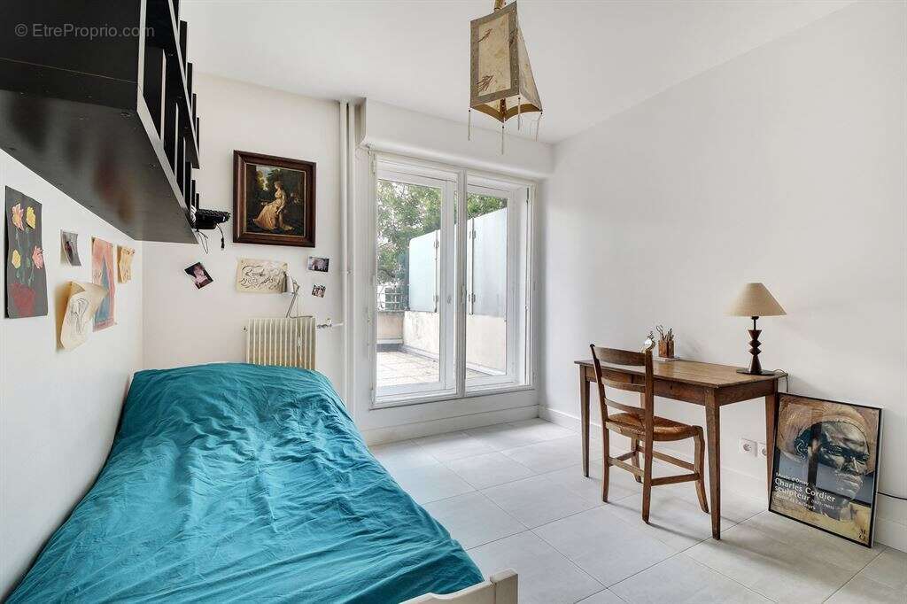 Appartement à PARIS-20E