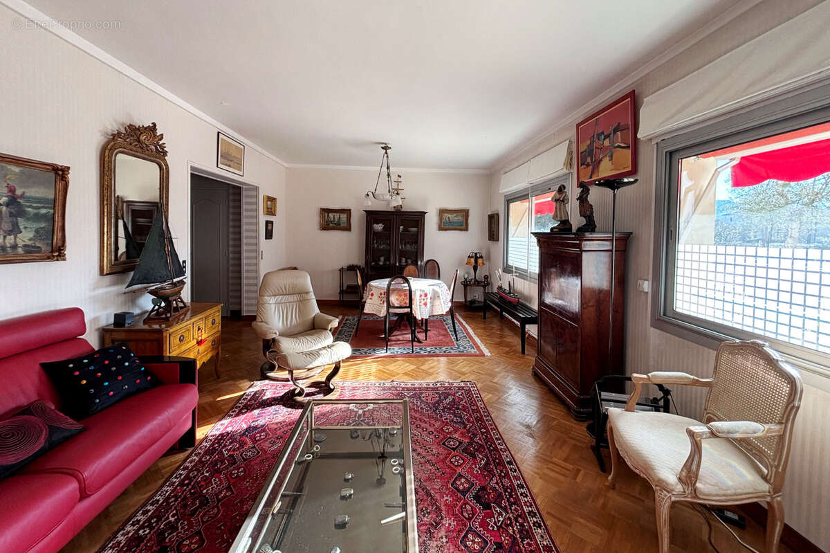 Appartement à MARSEILLE-8E