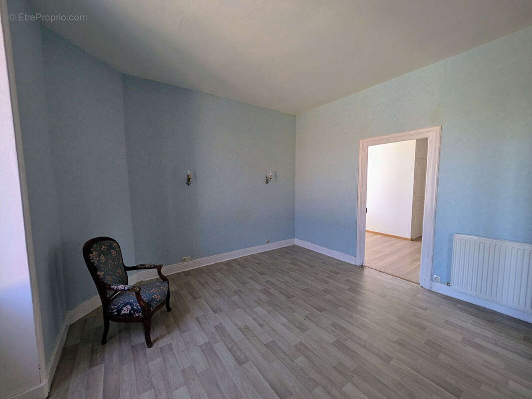Appartement à LE COTEAU