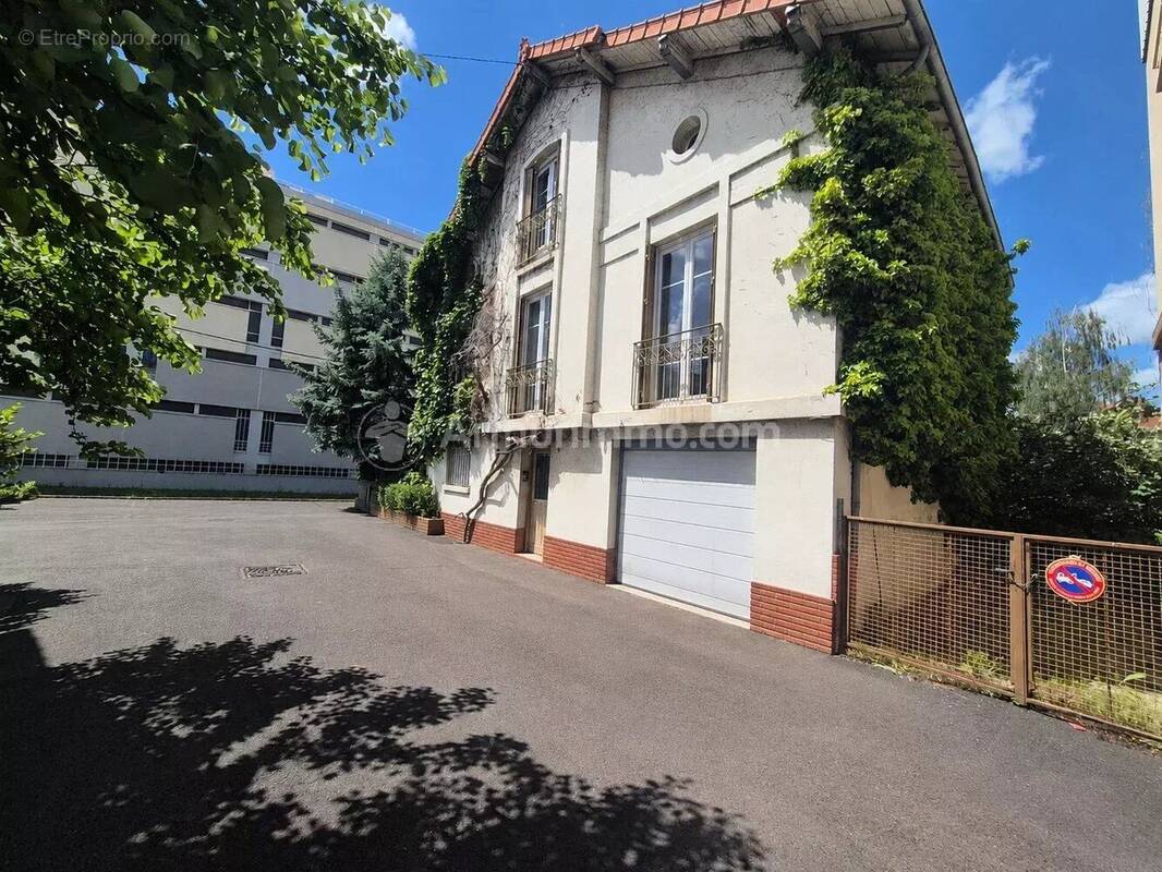 Maison à CLERMONT-FERRAND