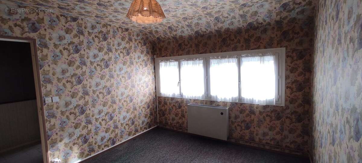 Maison à SAINT-MARCEL