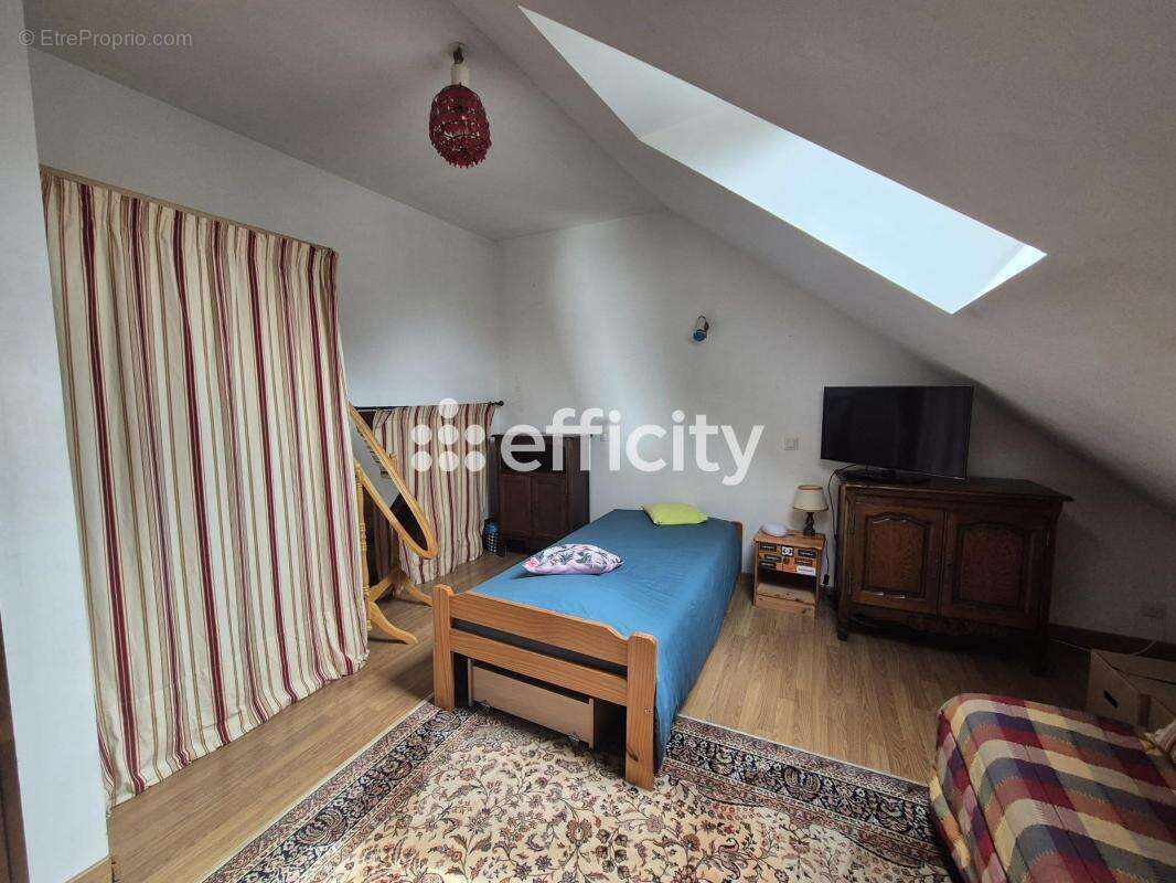 Maison 7 pièces 148 m² à vendre à Saint-Laurent-Nouan (41220) - photo 11