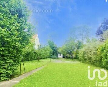 Photo 1 - Terrain à THIAIS