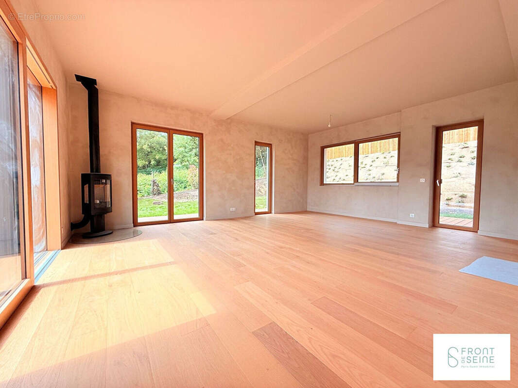 Maison 6 pièces - 143.40 m² - Croix Bosset - Monesse - photo 5