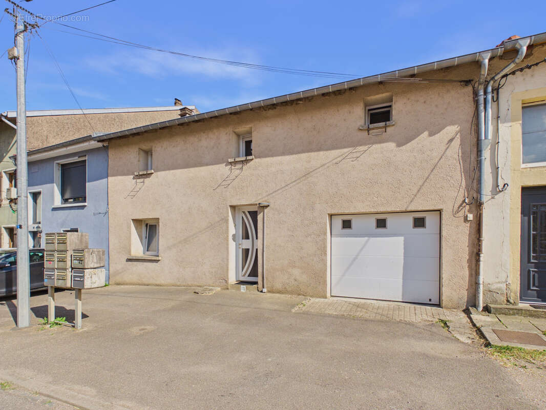 Belle maison lorraine de caractère - 230 m2 - Rénovée avec goût - photo 17