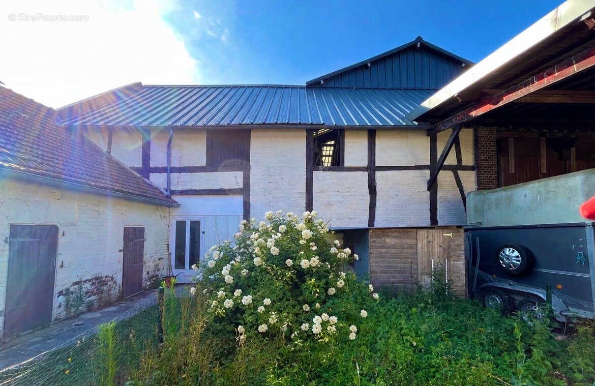 Corps de ferme Complet  avec dépendances et Box : 7 pièce(s) 174 m2 - photo 4