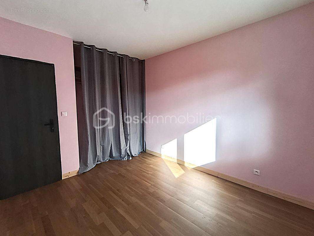 Maison à LE MOLAY-LITTRY