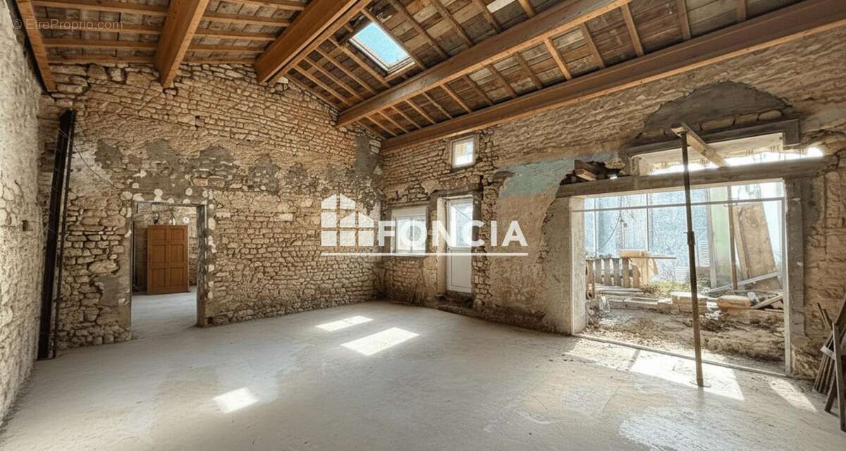 Maison à SAINT-AGNANT