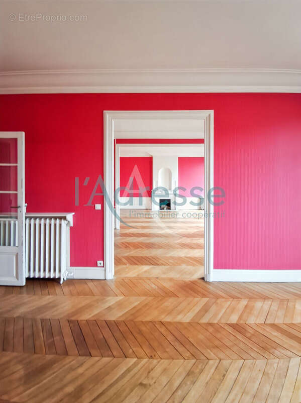 Appartement à PARIS-16E