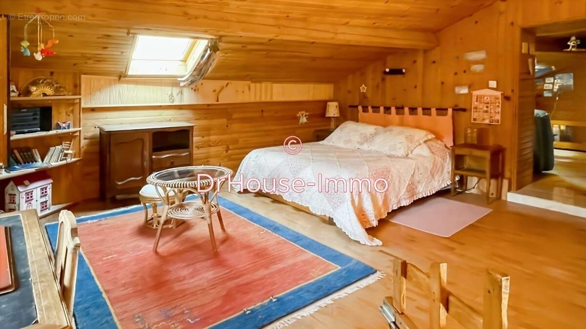 Maison à VAUX-EN-BEAUJOLAIS