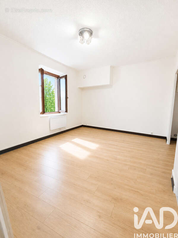 Photo 4 - Appartement à ALBIGNY-SUR-SAONE