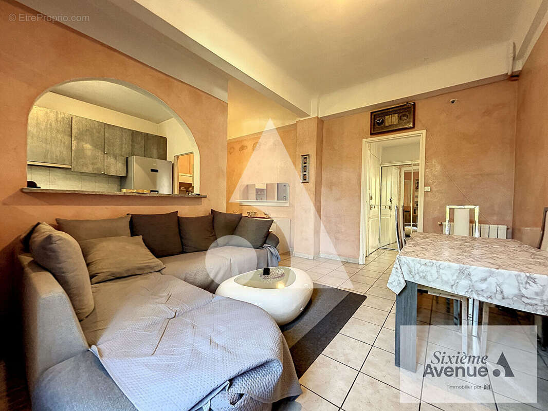 Appartement à LE CANNET