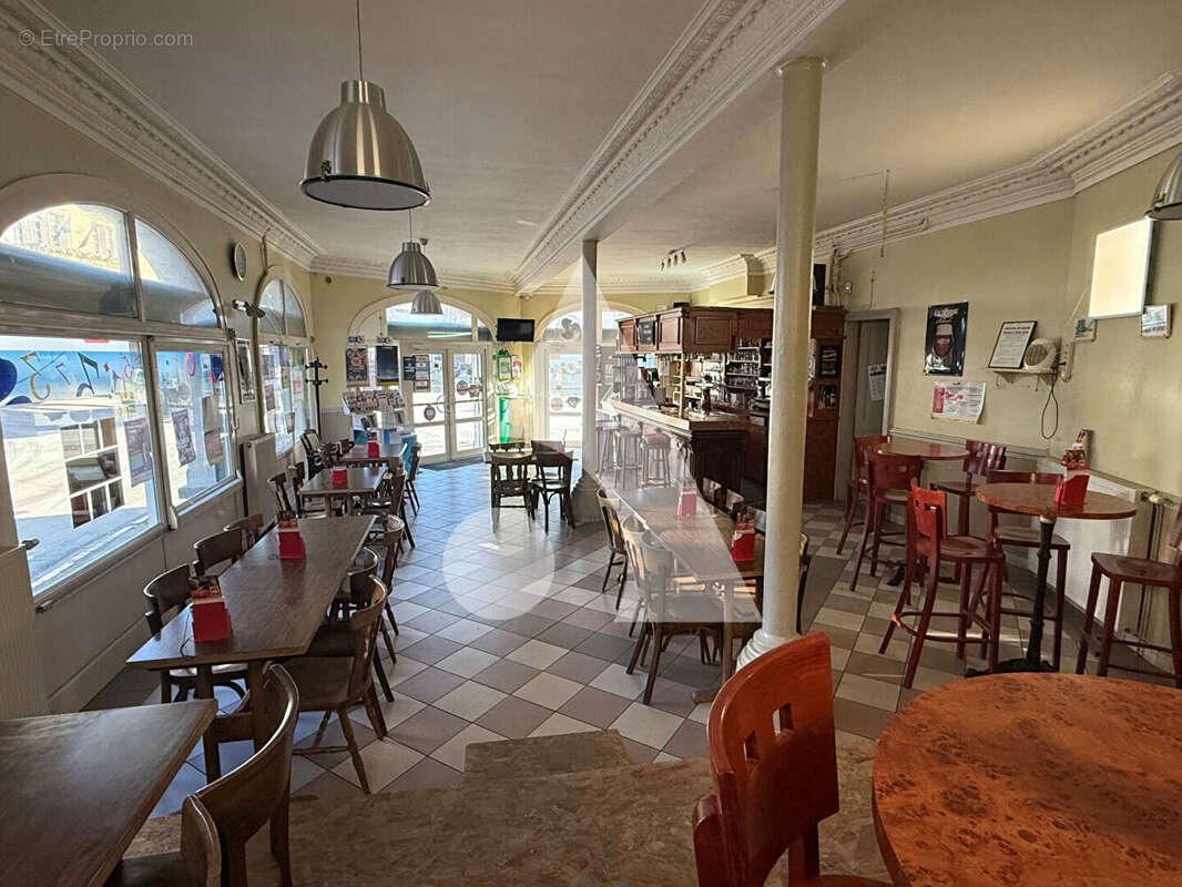 Commerce à SERMAIZE-LES-BAINS