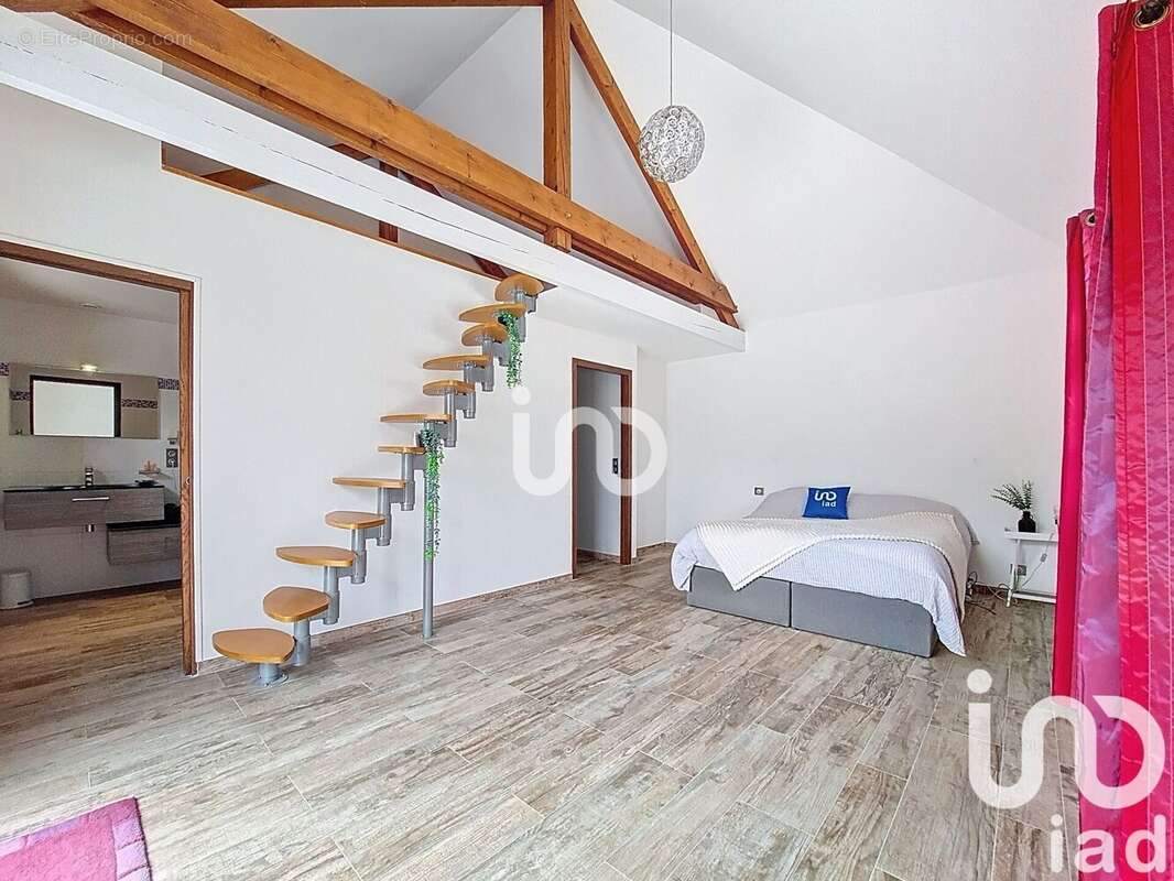 Photo 9 - Maison à TOUQUIN