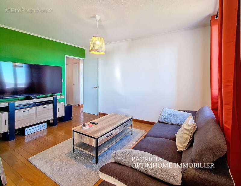 Appartement à FUMEL