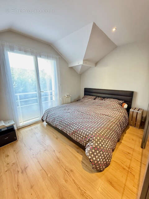 Maison à SAINT-GENIS-POUILLY