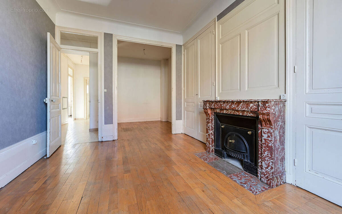 Appartement à LYON-8E