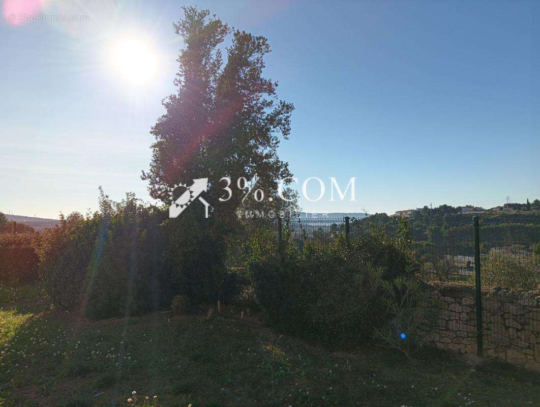 Appartement à POUSSAN