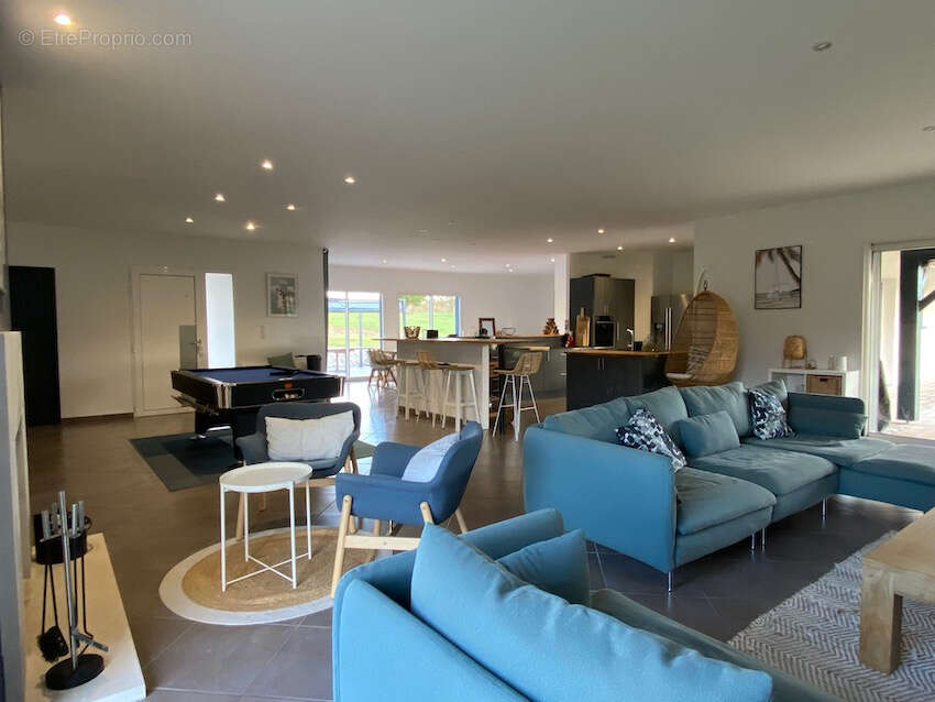 Maison à VILLEFRANCHE-DE-LONCHAT