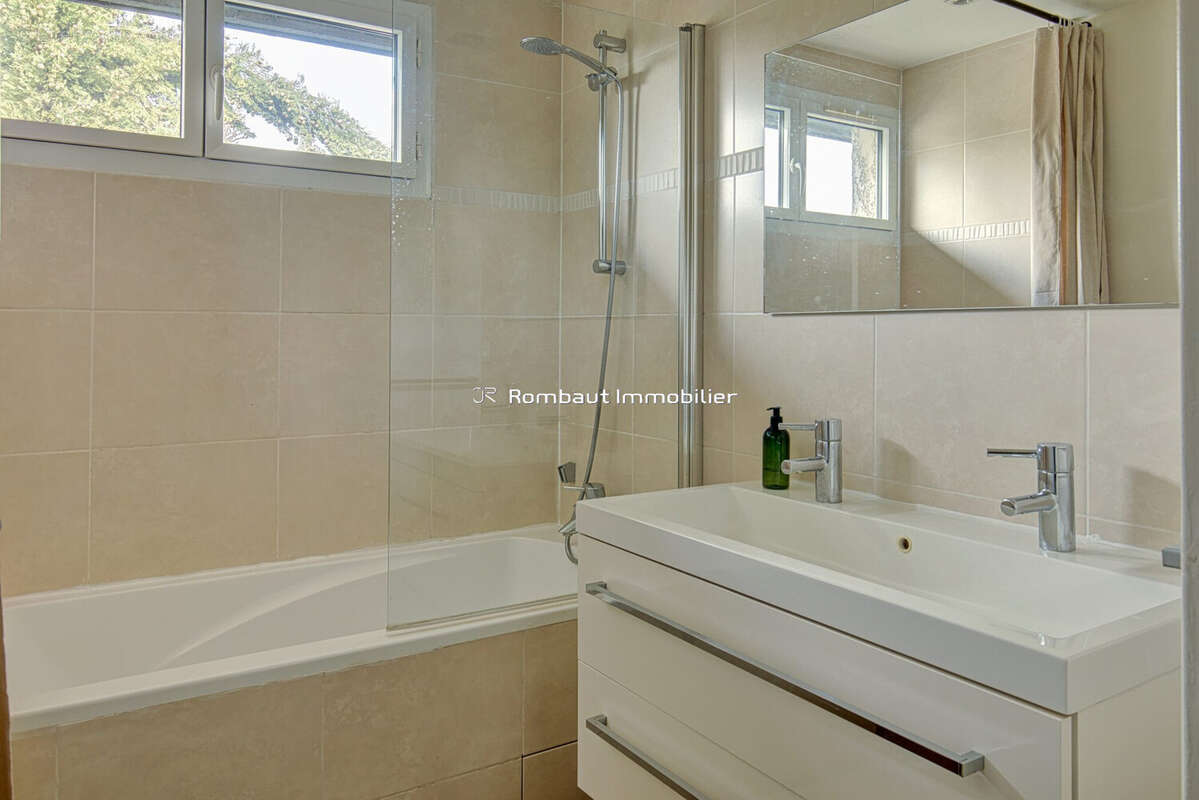 Maison à LA CELLE-SAINT-CLOUD