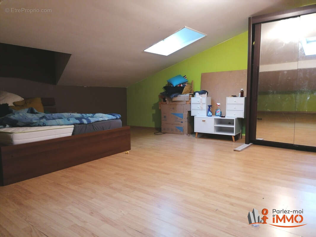 Appartement à THIZY