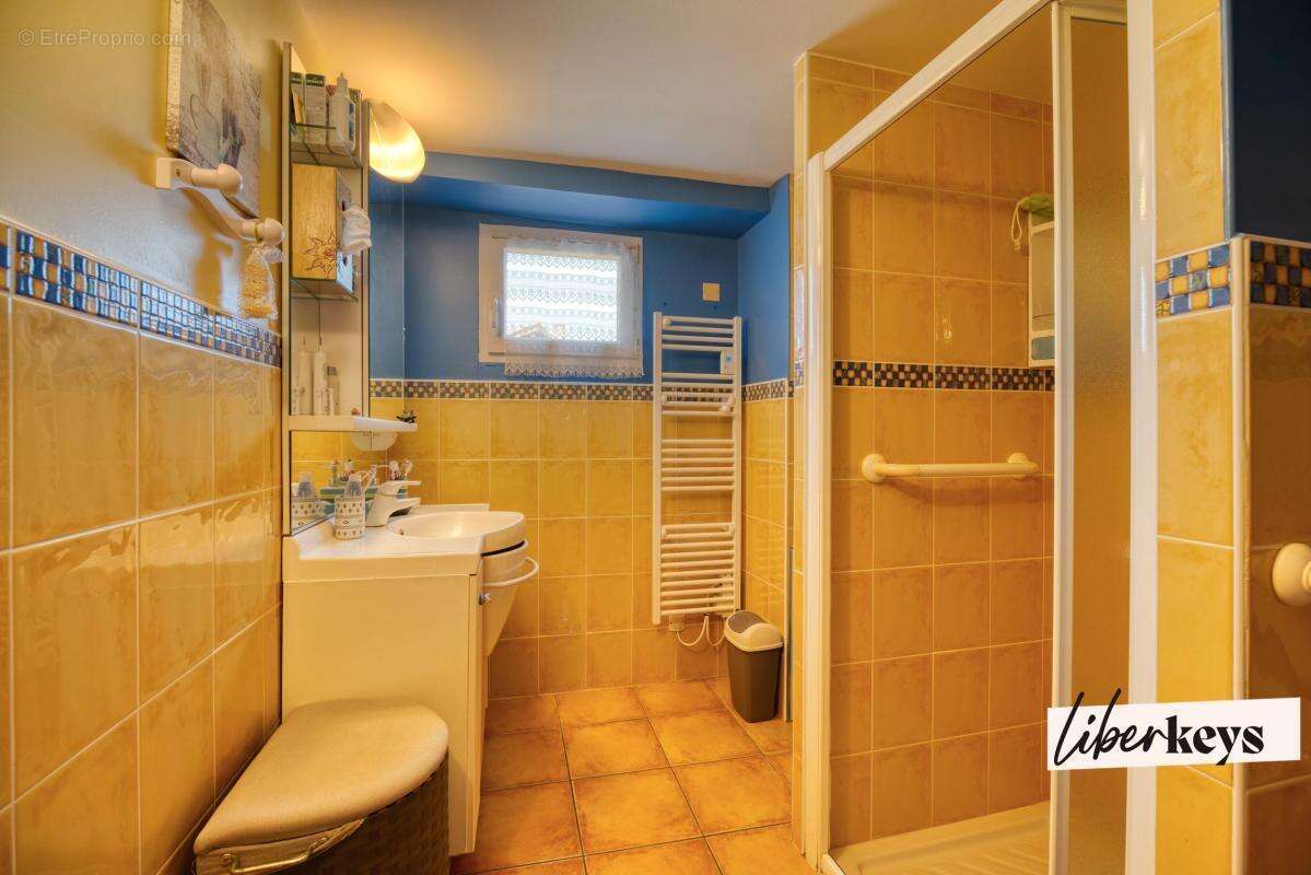 Maison longère T6 garage, annexes, terrain cadre exceptionnel - photo 6