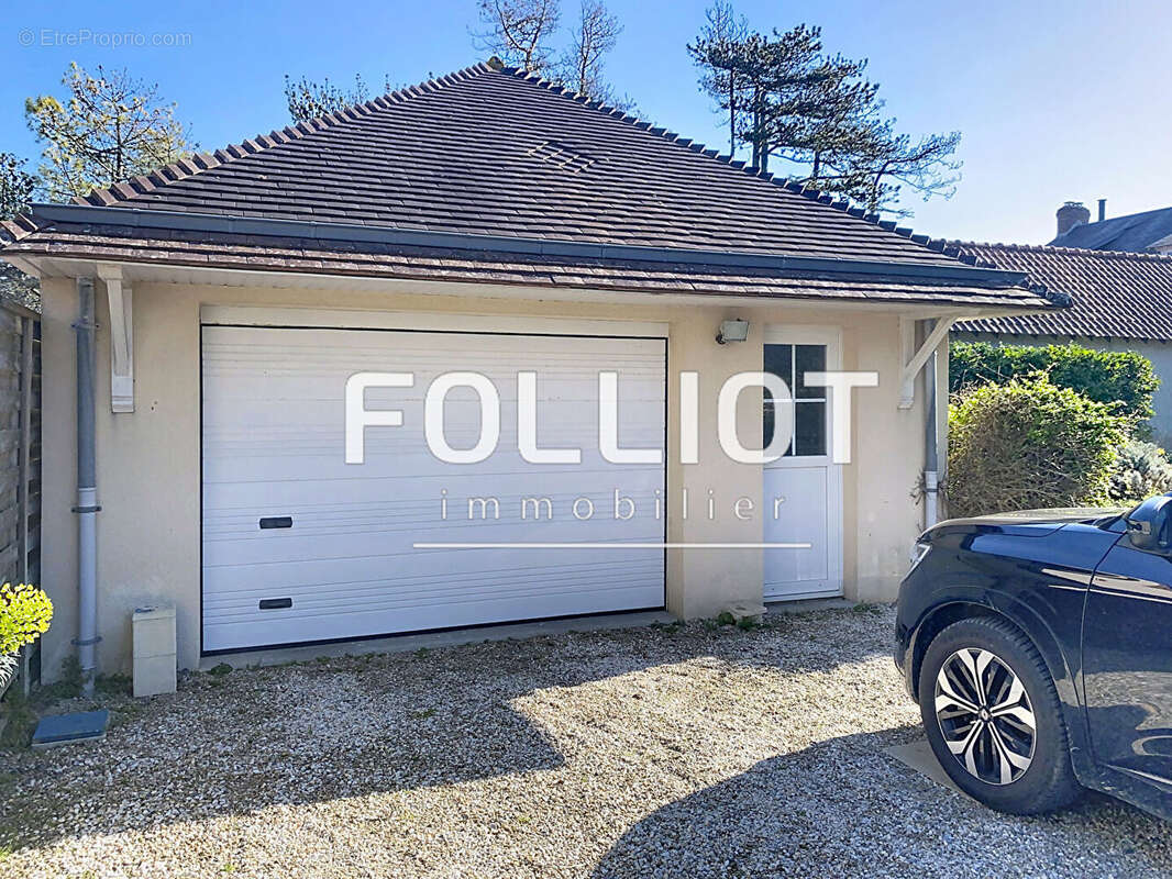 Maison à AGON-COUTAINVILLE