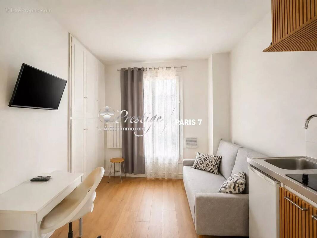 Appartement à PARIS-18E