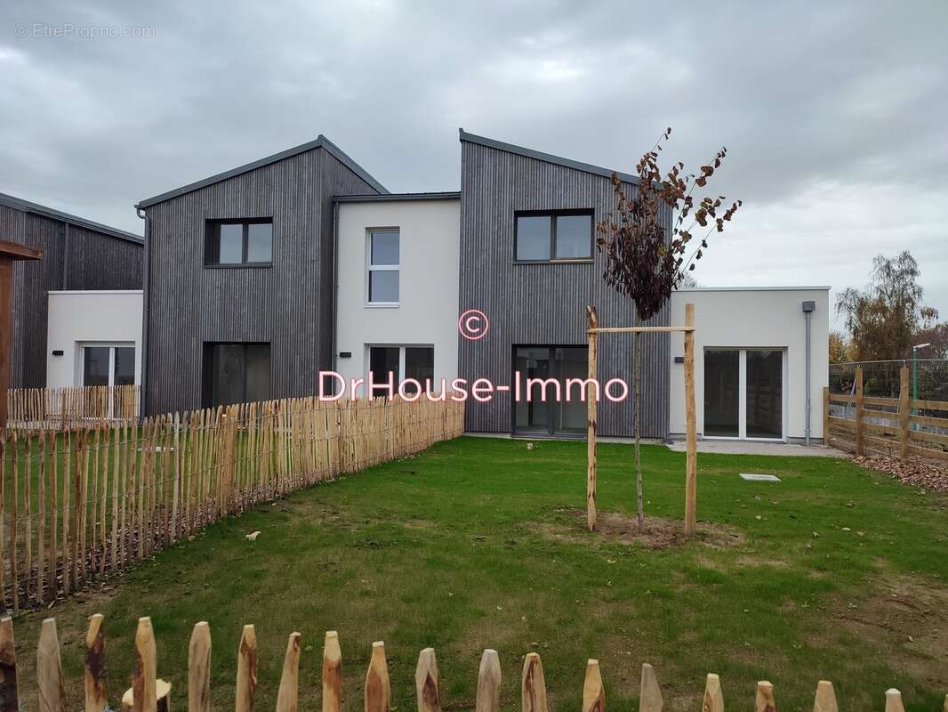 Maison à MONDEVILLE