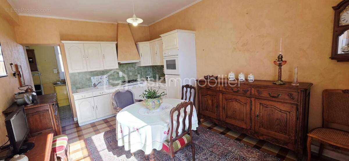 Maison à SAINT-HILAIRE-DU-HARCOUET