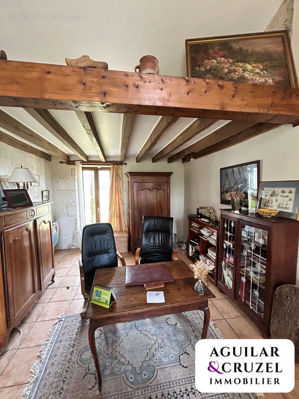 Longère à sainte solange avec dépendances et piscine - photo 6