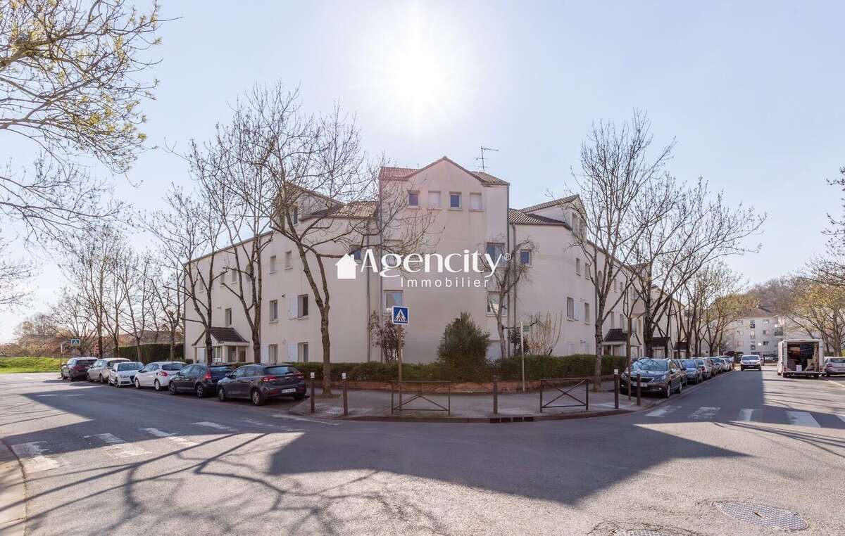 Appartement à TORCY