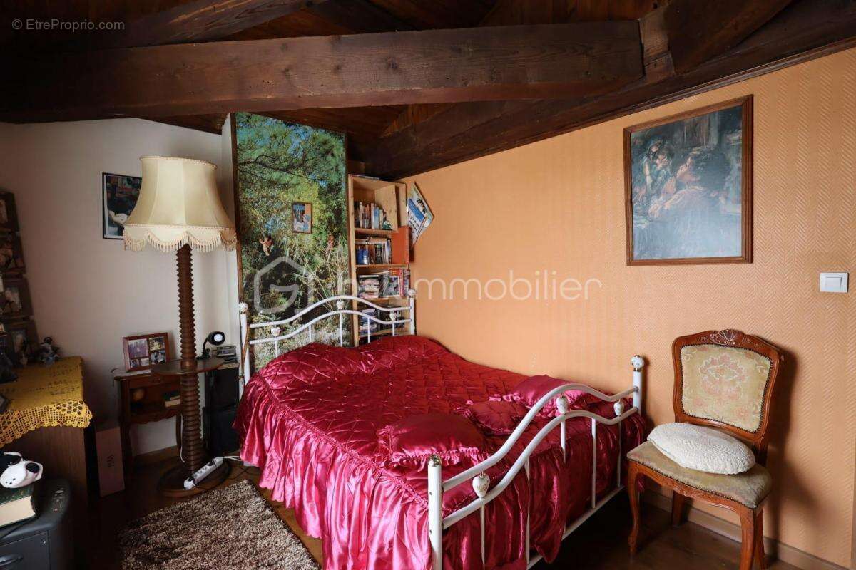 Maison à CRECHES-SUR-SAONE