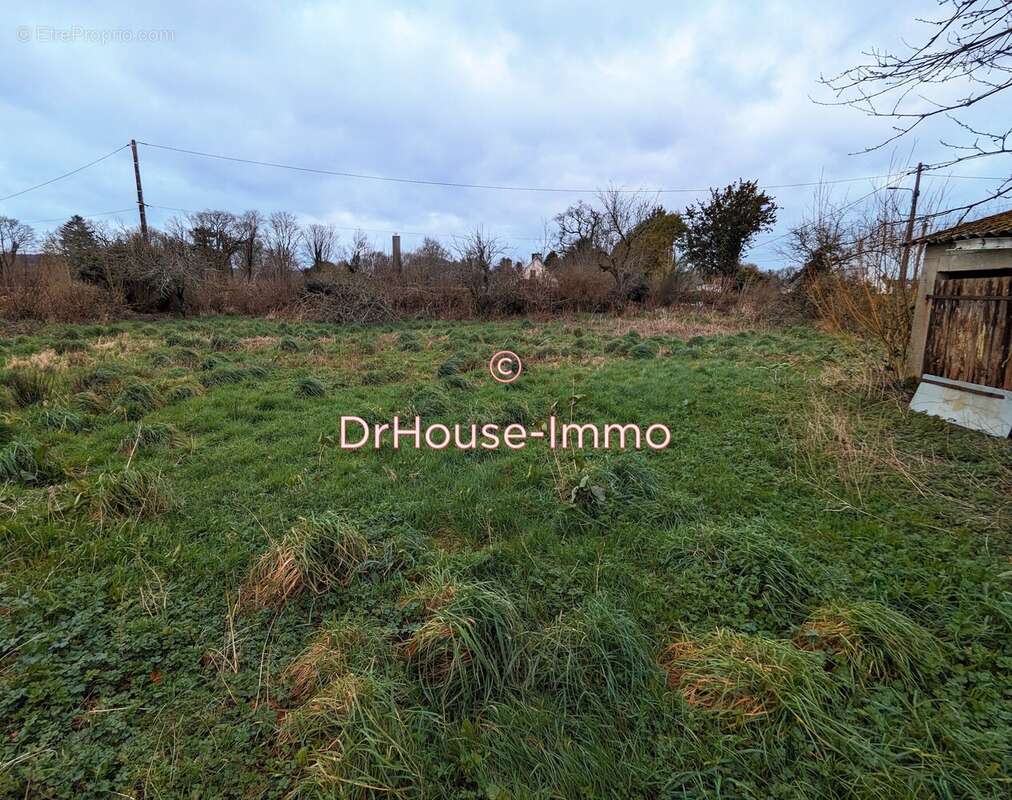 Terrain 840 m² à Roudouallec  - photo 10