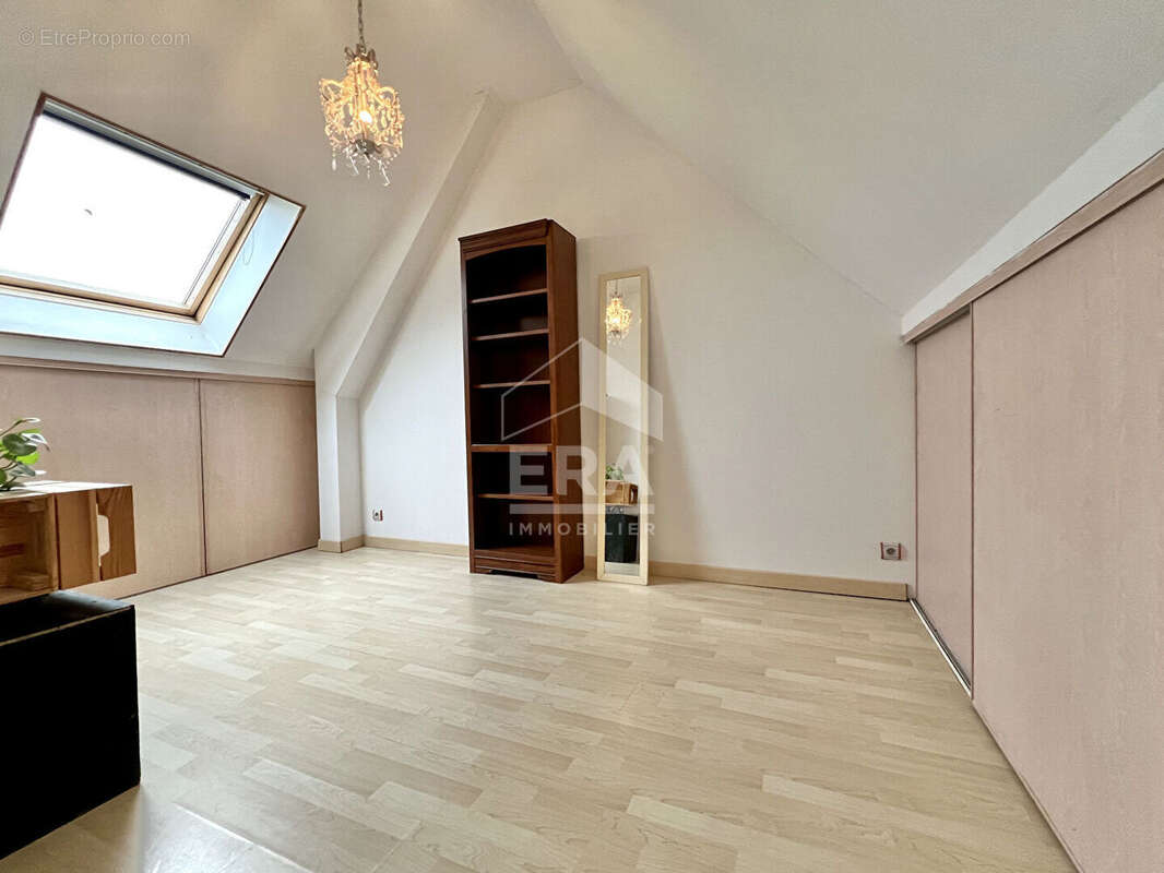 Maison à SAINT-FARGEAU-PONTHIERRY