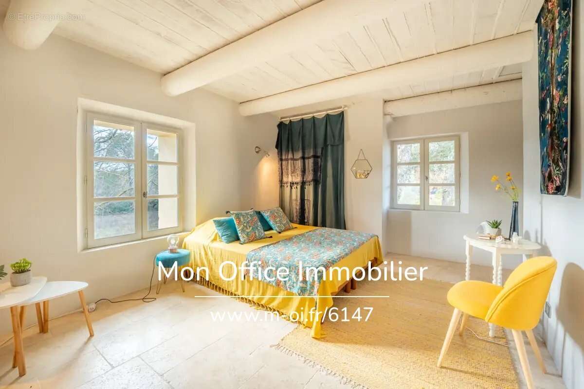 Maison à VAUGINES
