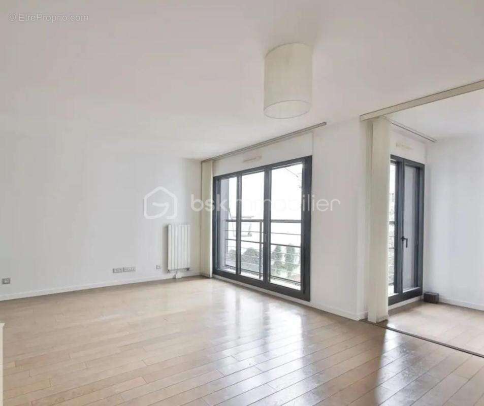 Appartement à PARIS-11E