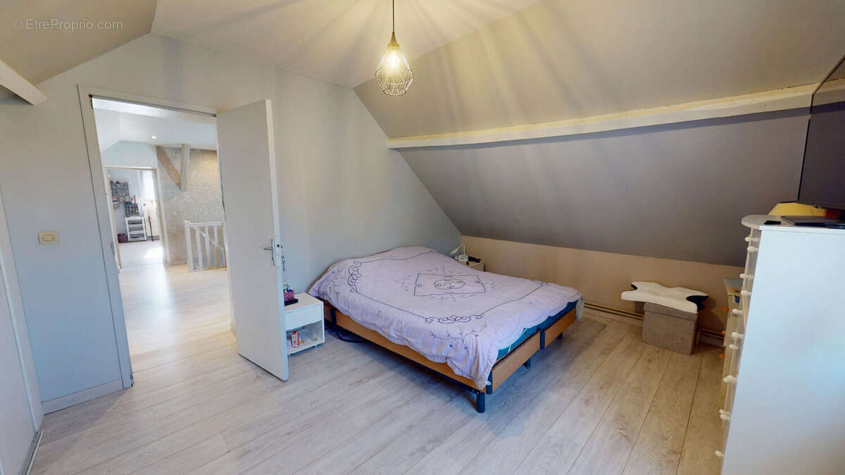 Maison à SAINT-DOULCHARD