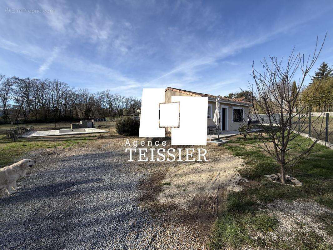 Maison à BERRIAS-ET-CASTELJAU